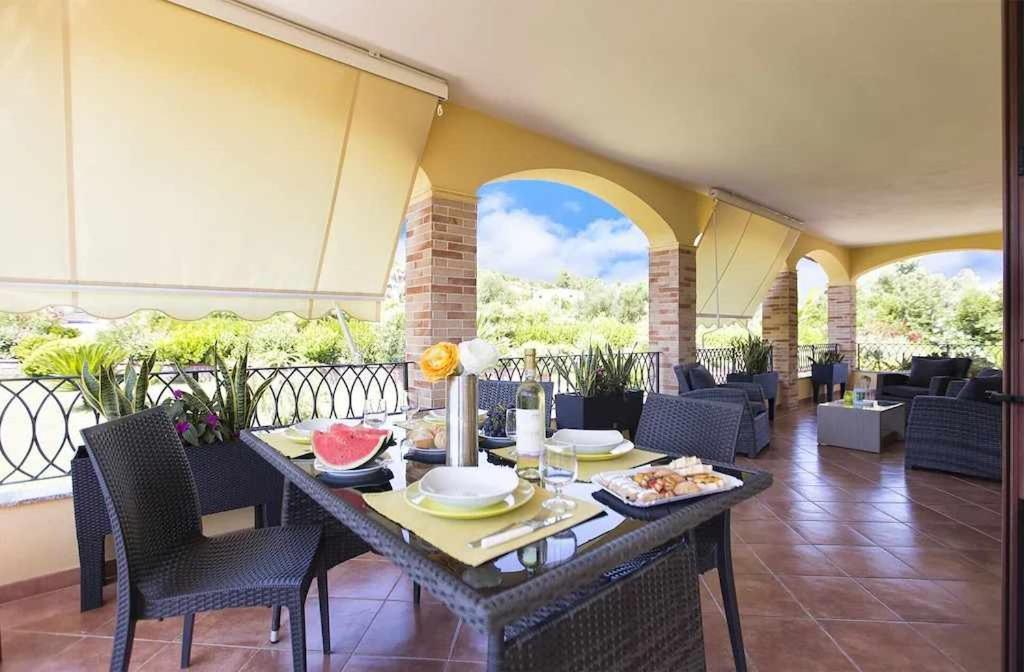 Alghero Villa Mistral per 7 persone Terrazza BBQ AC WiFi Esterno foto