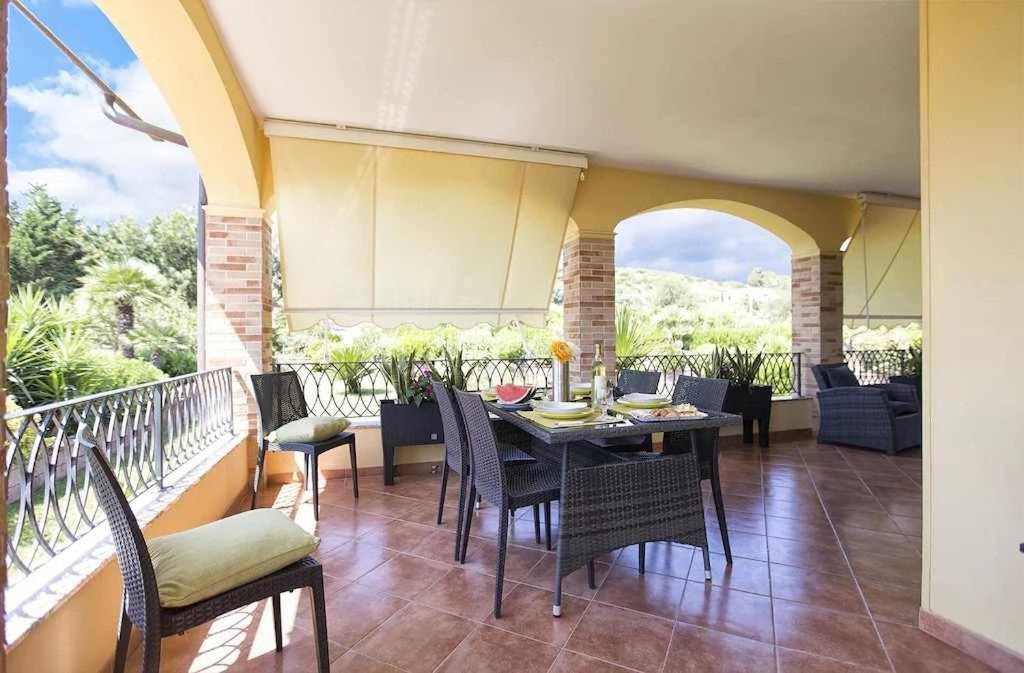 Alghero Villa Mistral per 7 persone Terrazza BBQ AC WiFi Esterno foto