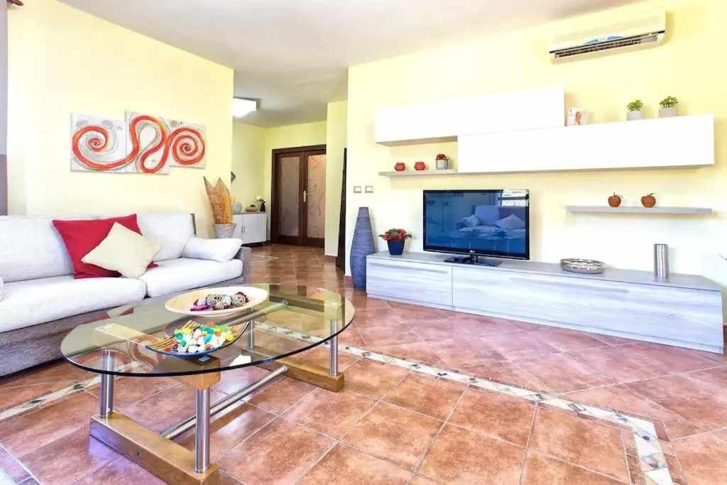 Alghero Villa Mistral per 7 persone Terrazza BBQ AC WiFi Esterno foto