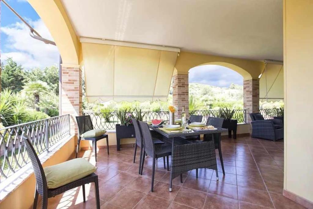 Alghero Villa Mistral per 7 persone Terrazza BBQ AC WiFi Esterno foto